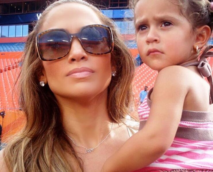 Córka Jennifer Lopez naprawdę WYROSŁA. Ma 11 lat i GŁOS jak PETARDA. Posłuchajcie!