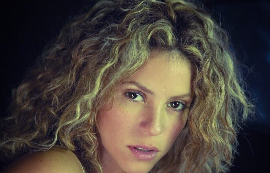 Shakira zmieniła fryzurę! Burza loków poszła w zapomnienie!