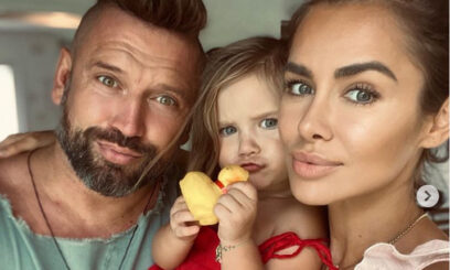 Mariusz Raduszewski w bluzie marki „Velsantimo”. Musicie to zobaczyć!