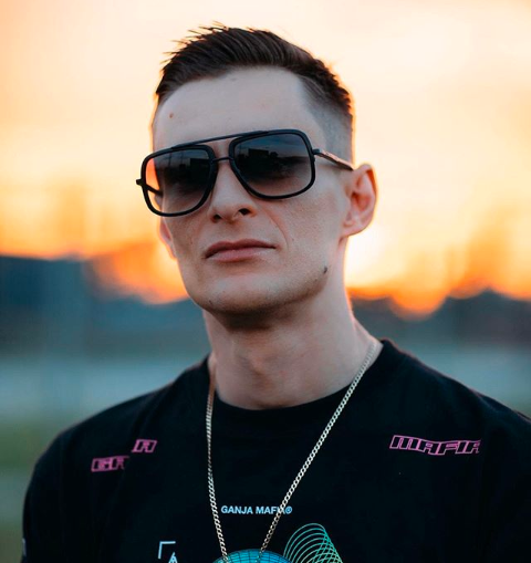 Kali: [wiek, piosenki, żona, dziecko, Instagram]