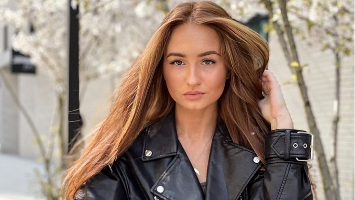 Angelika Mucha w sportowym obuwiu od Nike