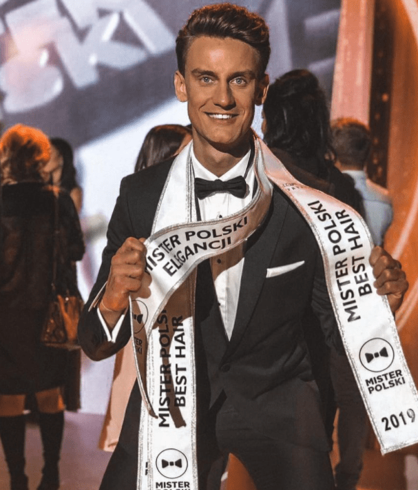 Jakub Bzdawka w finale Mister Polski 2019.