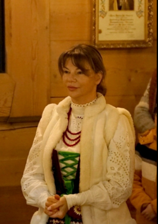 Edyta Górniak w góralskim stroju.