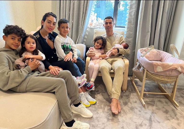 Cristiano Ronaldo z rodziną.