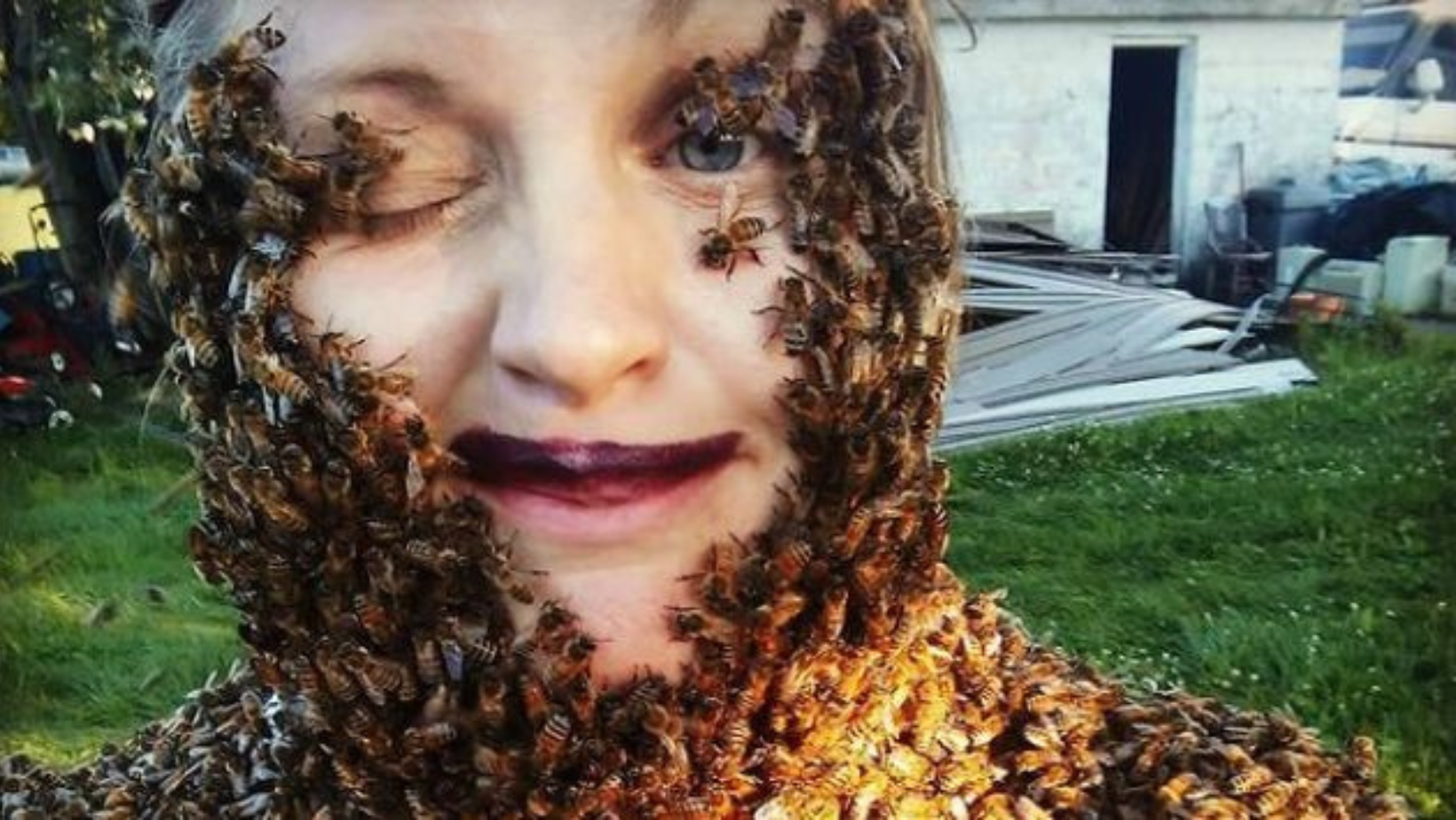Sesja ciążowa z pszczołami