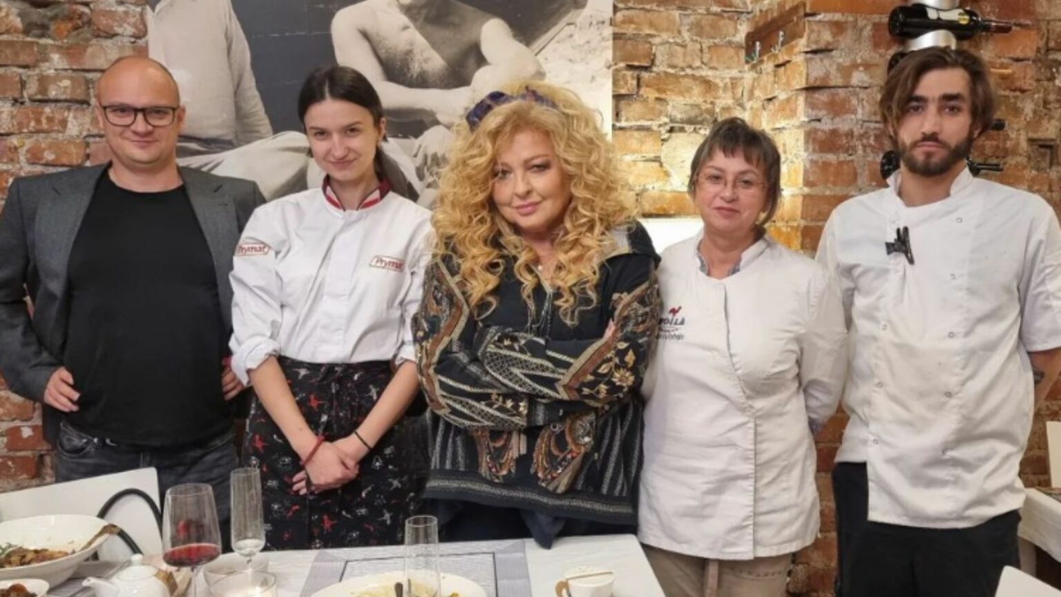 Voila Avignon Bistro.