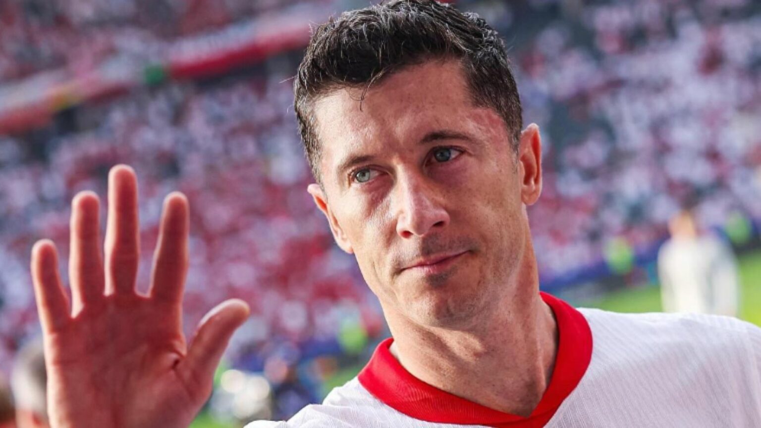 Robert Lewandowski w żałobie.