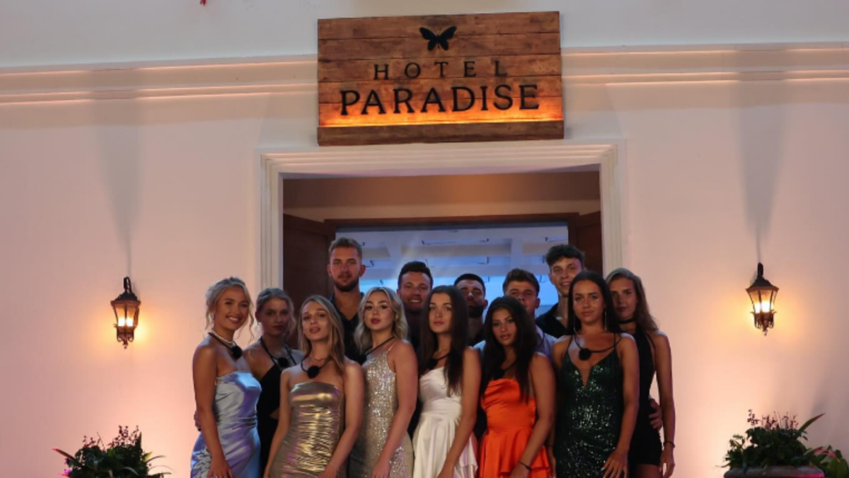 “Hotel Paradise”: Uczestniczka programu pokazała ciążowy brzuszek!