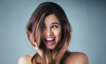 Nowy trend ze spinkami do włosów opanował Internet. Trycholog mówi stanowczo NIE!