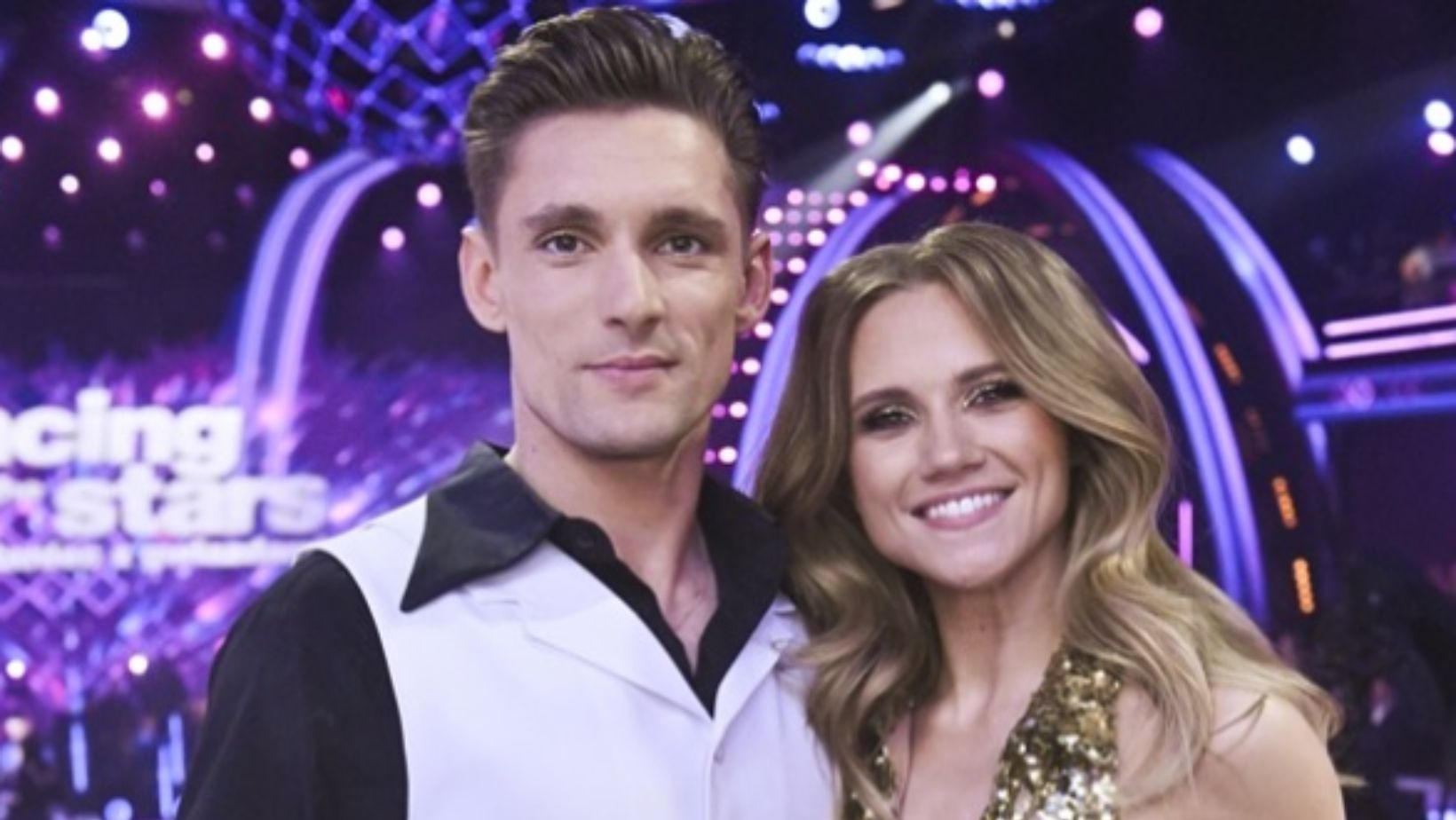 Tyle zarabiają Agnieszka Kaczorowska i Filip Gurłacz w “Tańcu z Gwiazdami”! Kwoty mogą zaskoczyć