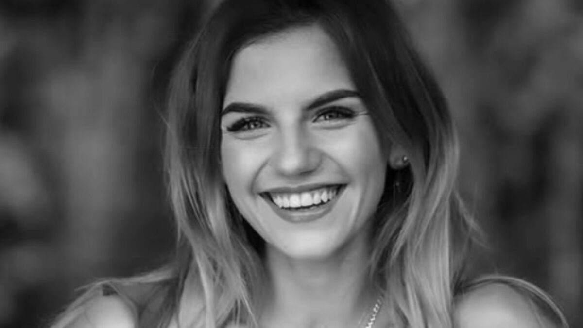 Klaudia El Dursi uchwyciła ten moment na pogrzebie Soni. Zdjęcie mówi wszystko