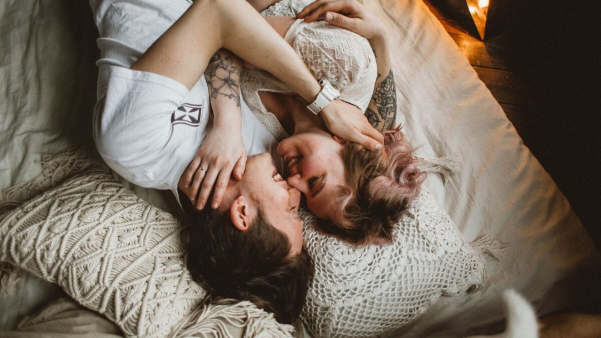 Miałeś tyle partnerów seksualnych? Sprawdź, czy mieścisz się w “normie” 