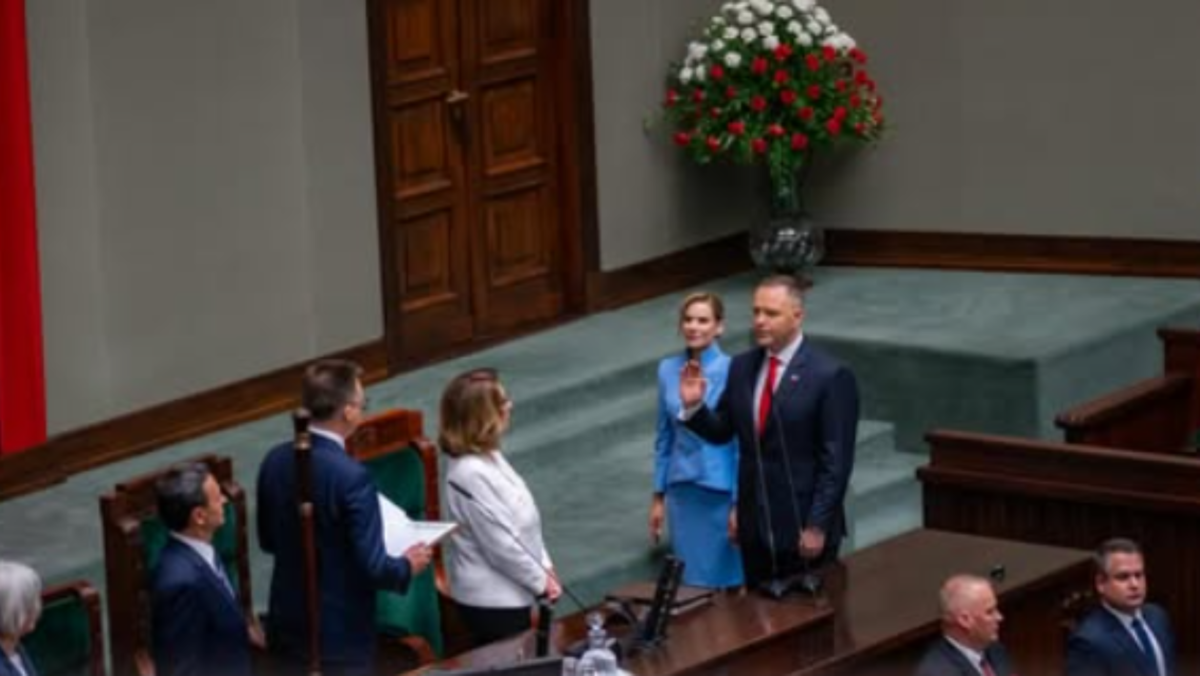 Nowa pierwsza dama w Sejmie. Stylizacja oceniła ekspertka mody!