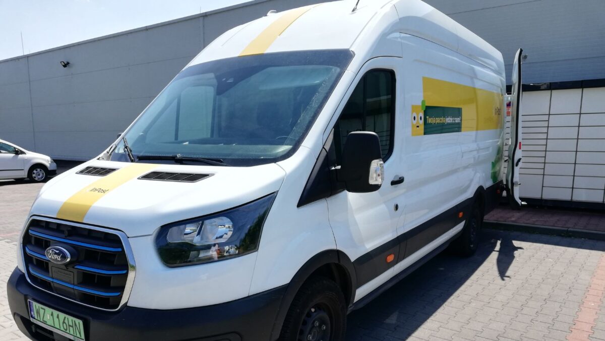Paczkomat InPost na działce – wszystko, co musisz wiedzieć przed podpisaniem umowy