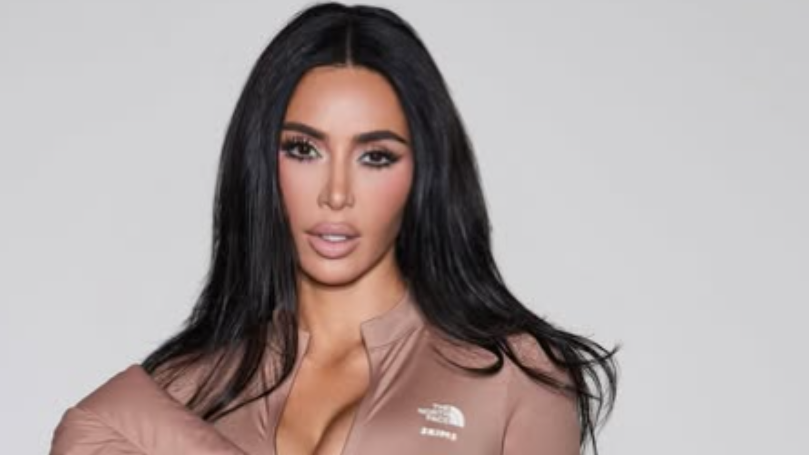 Szokująca bielizna Kim Kardashian! Majtki ze sztucznym owłosieniem trafiły do sprzedaży!