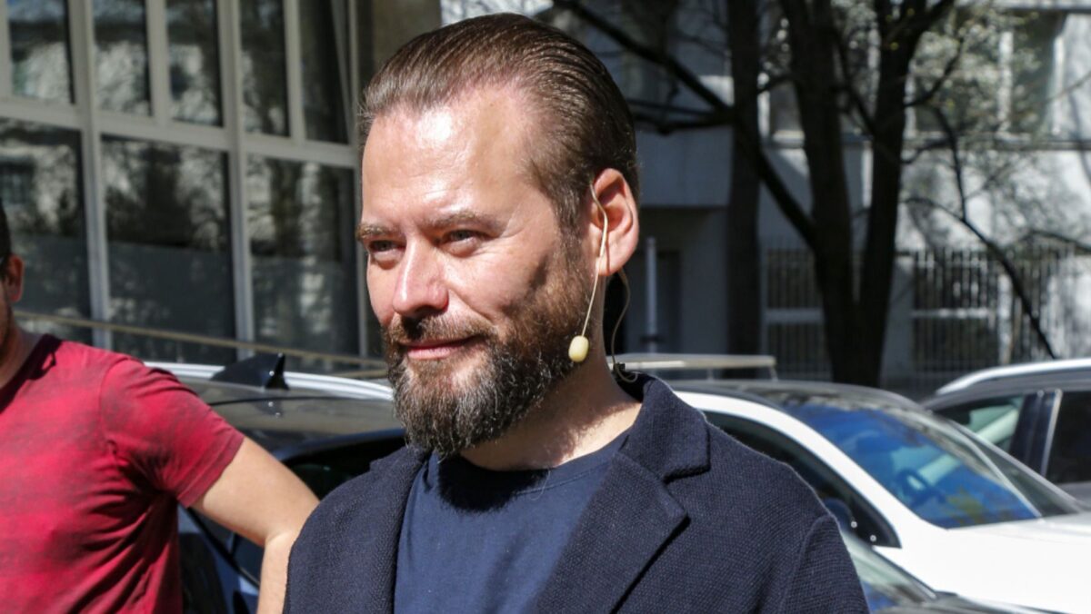 Stanowski tłumaczy się z klubu go go.