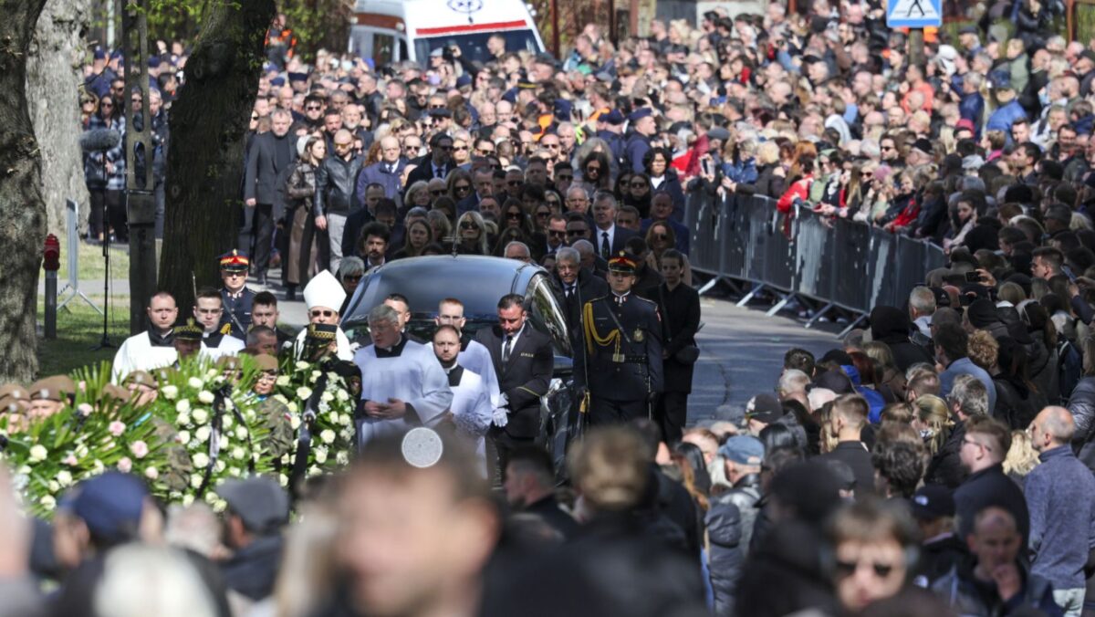 Wzruszające słowa na pogrzebie Litewki. Ujawniono testament posła
