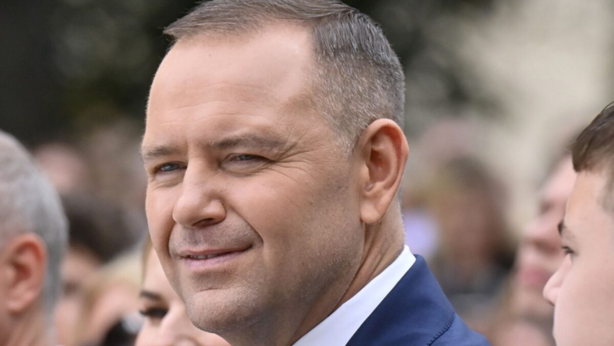 Karol Nawrocki ujawnił zdjęcie z młodości