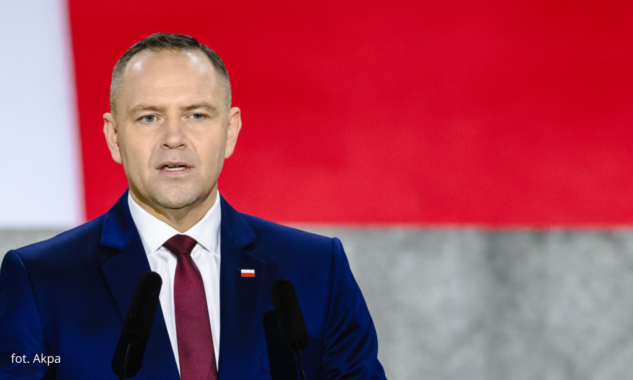 Nagranie chłopca z Karolem Nawrockim stało się hitem internetu